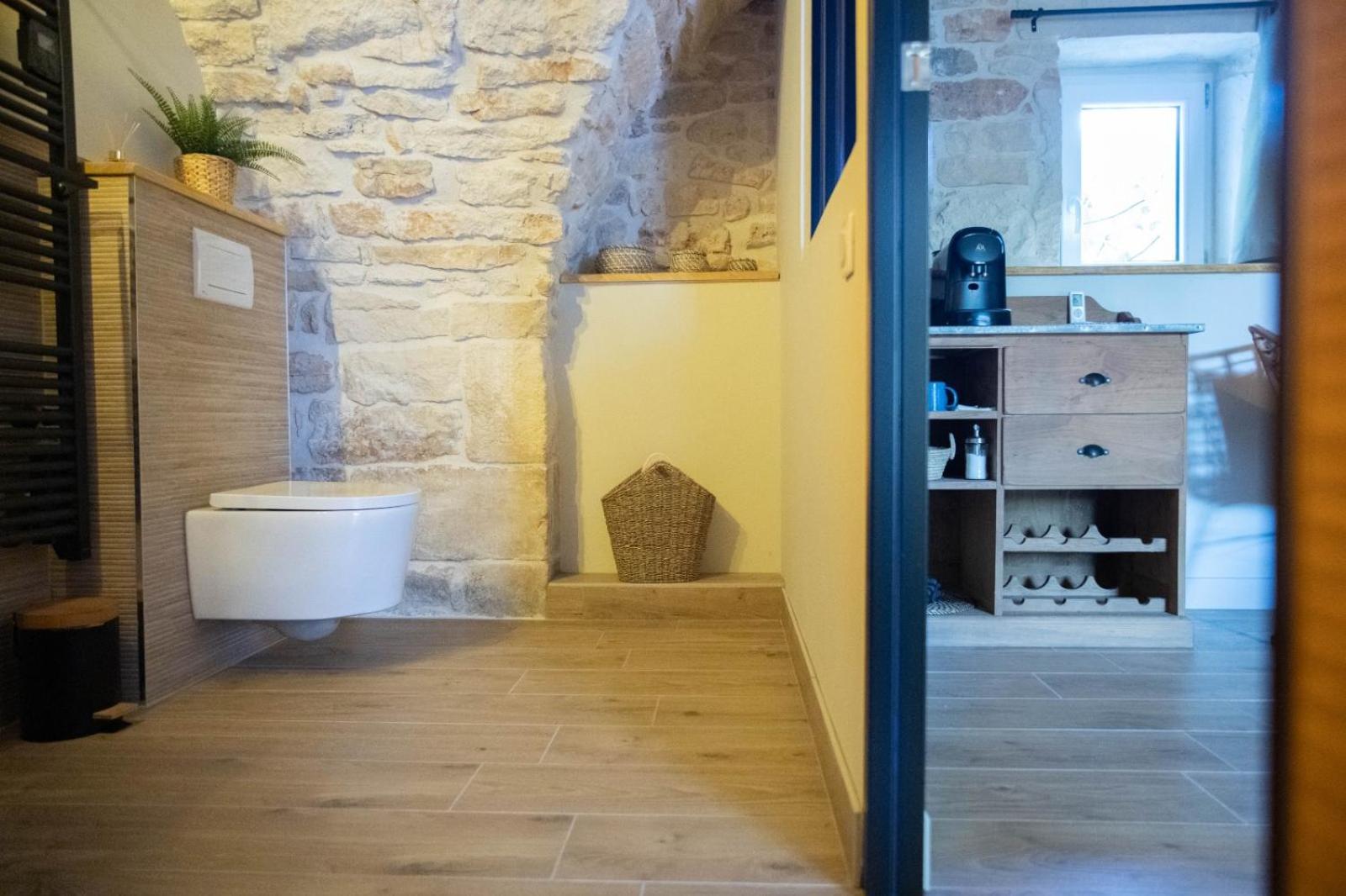 Bed & Breakfast De La Pouzolle Le Garn